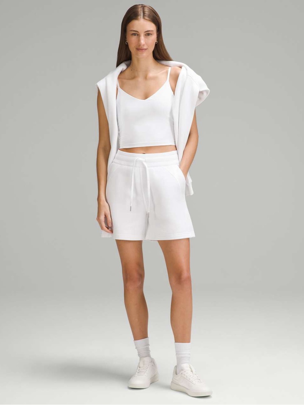 NWT Lululemon Women’s Scuba High-rise Short 5” Inseam White Size 4